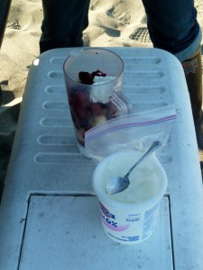 That's right, a smoothie for breakfast-car camping technology